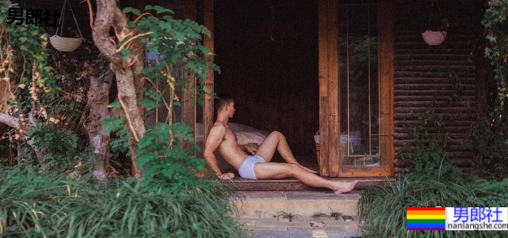 专访摄影师李同学:又纯又欲的肌肉写真是这样拍出来的?! - 51虹马 专访摄影师李同学:又纯又欲的肌肉写真是这样拍出来的?! - 51虹马