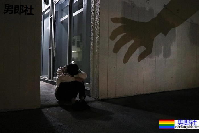 被忽略的3.3%男性侵受害者：當我承認自己被性侵，是不是就不像一個男人？-51虹马