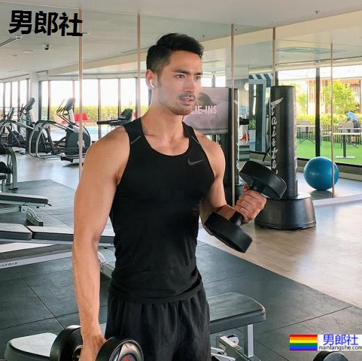 外表个性反差肌肉帅哥!高冷西装下有著一颗稚嫩赤诚心:Benjamin - 51虹马 外表个性反差肌肉帅哥!高冷西装下有著一颗稚嫩赤诚心:Benjamin - 51虹马