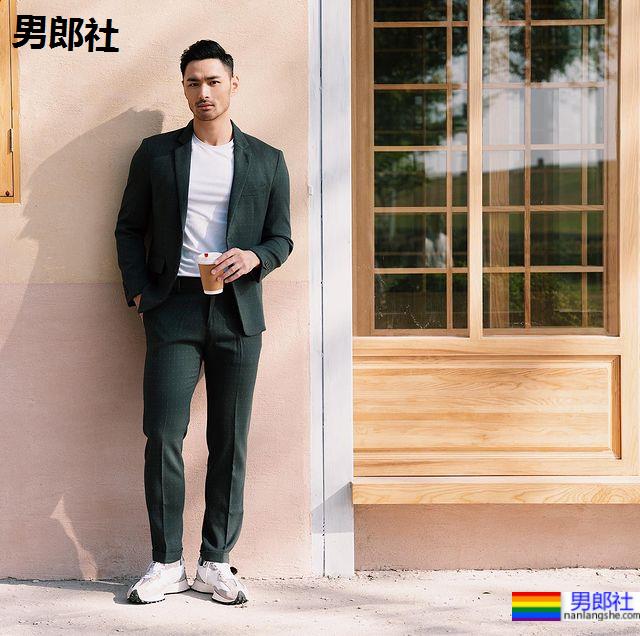 外表个性反差肌肉帅哥!高冷西装下有著一颗稚嫩赤诚心:Benjamin - 51虹马 外表个性反差肌肉帅哥!高冷西装下有著一颗稚嫩赤诚心:Benjamin - 51虹马