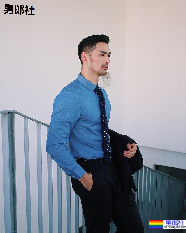 外表个性反差肌肉帅哥!高冷西装下有著一颗稚嫩赤诚心:Benjamin - 51虹马 外表个性反差肌肉帅哥!高冷西装下有著一颗稚嫩赤诚心:Benjamin - 51虹马