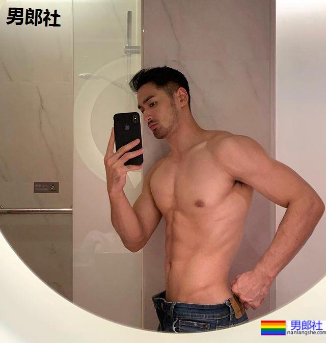 外表个性反差肌肉帅哥!高冷西装下有著一颗稚嫩赤诚心:Benjamin - 51虹马 外表个性反差肌肉帅哥!高冷西装下有著一颗稚嫩赤诚心:Benjamin - 51虹马