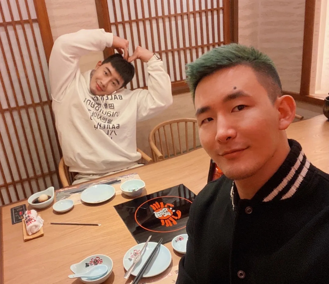 专访推特网黄夫夫「虎宝宝&太阳」 - 51虹马 专访推特网黄夫夫「虎宝宝&太阳」 - 51虹马