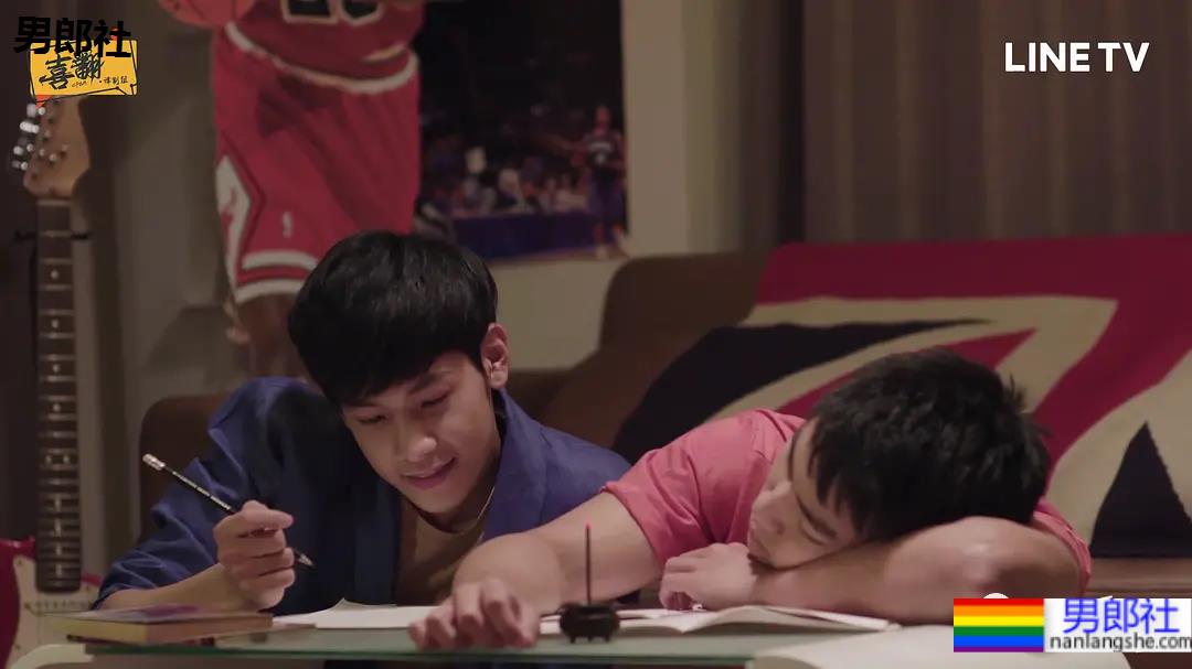 直男导演被男演员掰弯，娱乐圈真事？？ - 51虹马