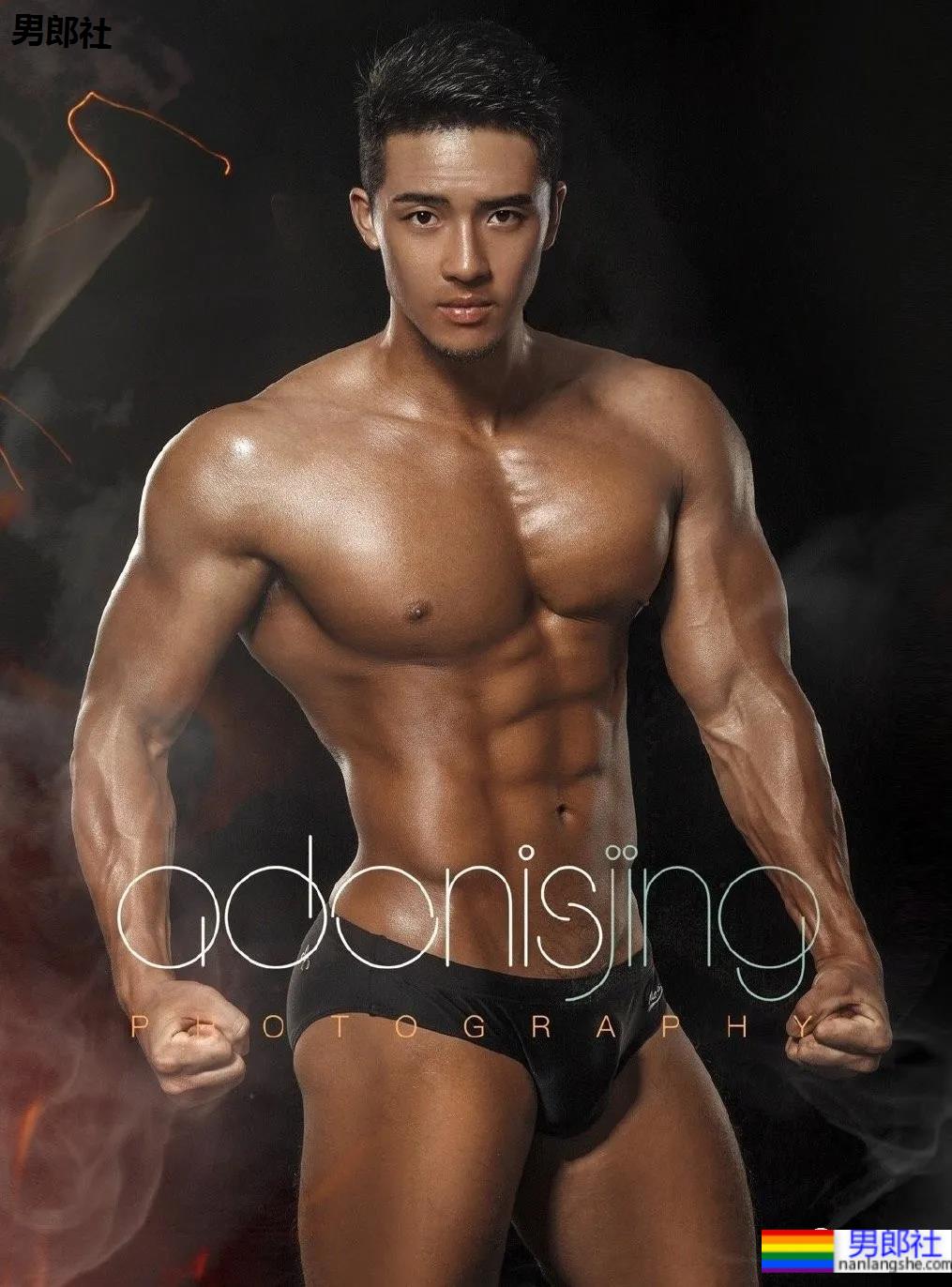 穿红泳裤的肌肉男竟然是他！这反差也太大了！ - 51虹马