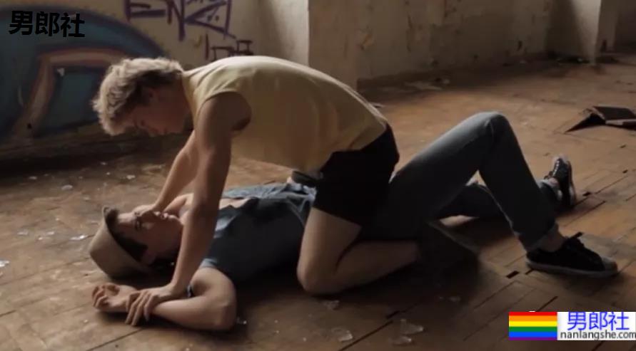 掰弯了我的直男好友，过程好惊险！ - 51虹马