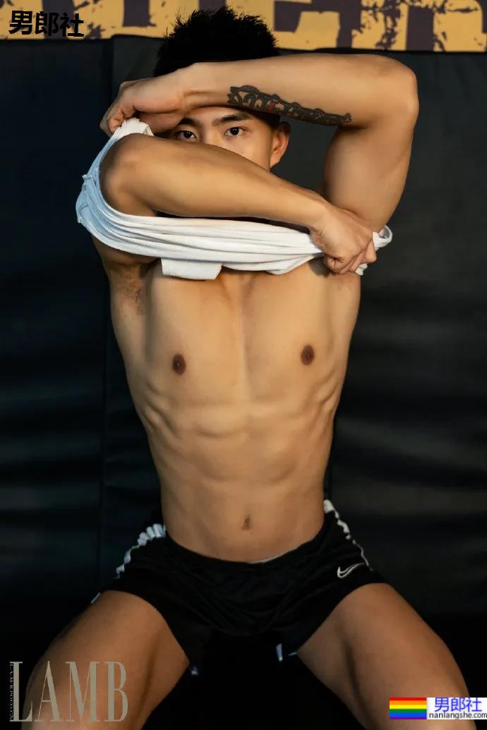 禁欲系肌肉拳击手，有一种S的气质 - 51虹马