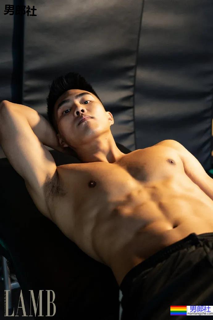 禁欲系肌肉拳击手，有一种S的气质 - 51虹马