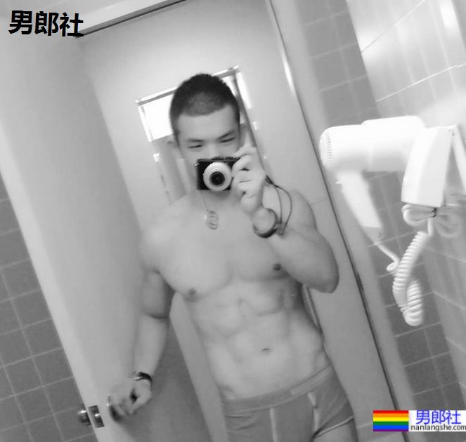 忠犬小狼狗最新写真大片，这摄影师成片也太赞了！ - 51虹马