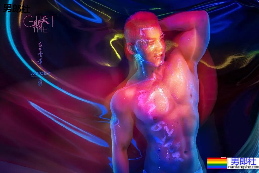 忠犬小狼狗最新写真大片，这摄影师成片也太赞了！ - 51虹马