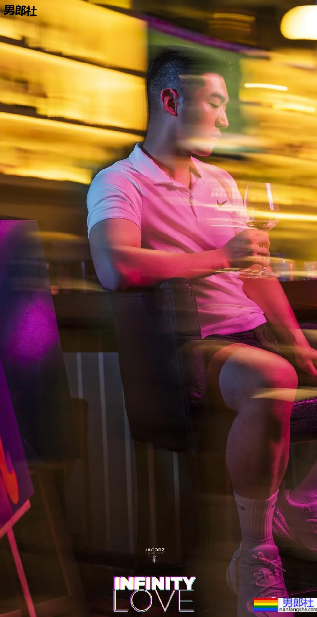 忠犬小狼狗最新写真大片，这摄影师成片也太赞了！ - 51虹马