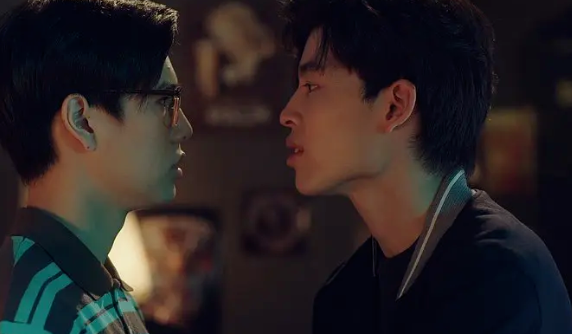 直男对兄弟主动进攻！这剧撩爆了！ - 51虹马