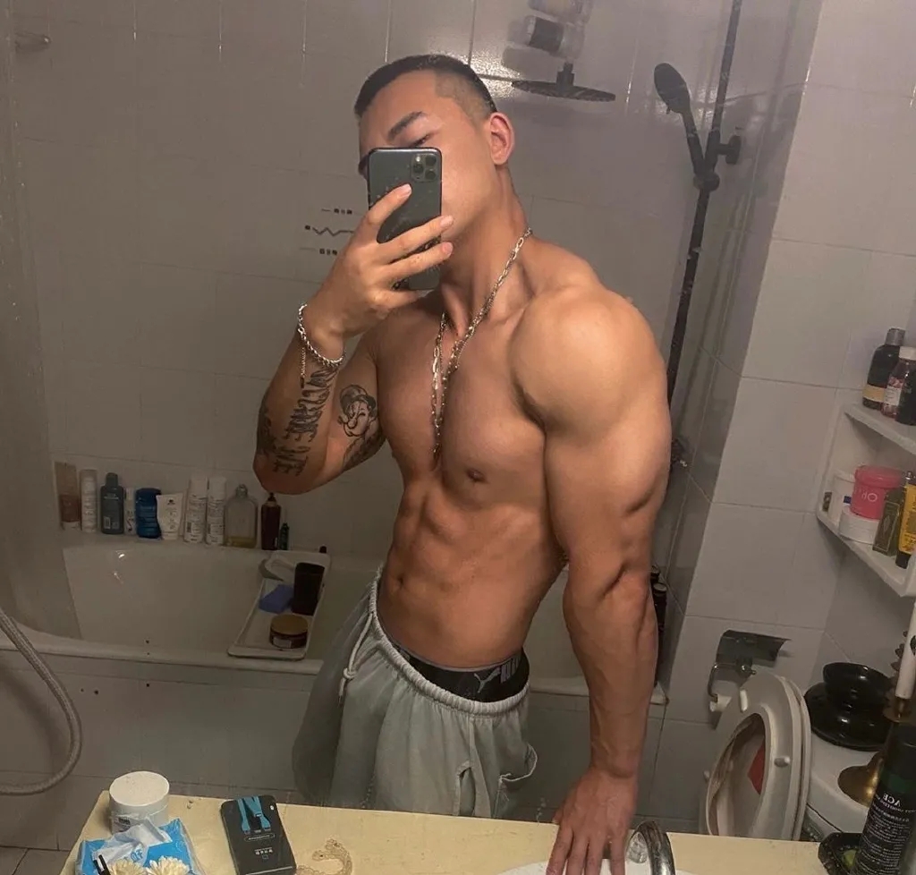 中国男生剃完寸头，也太帅太A了吧！ - 51虹马