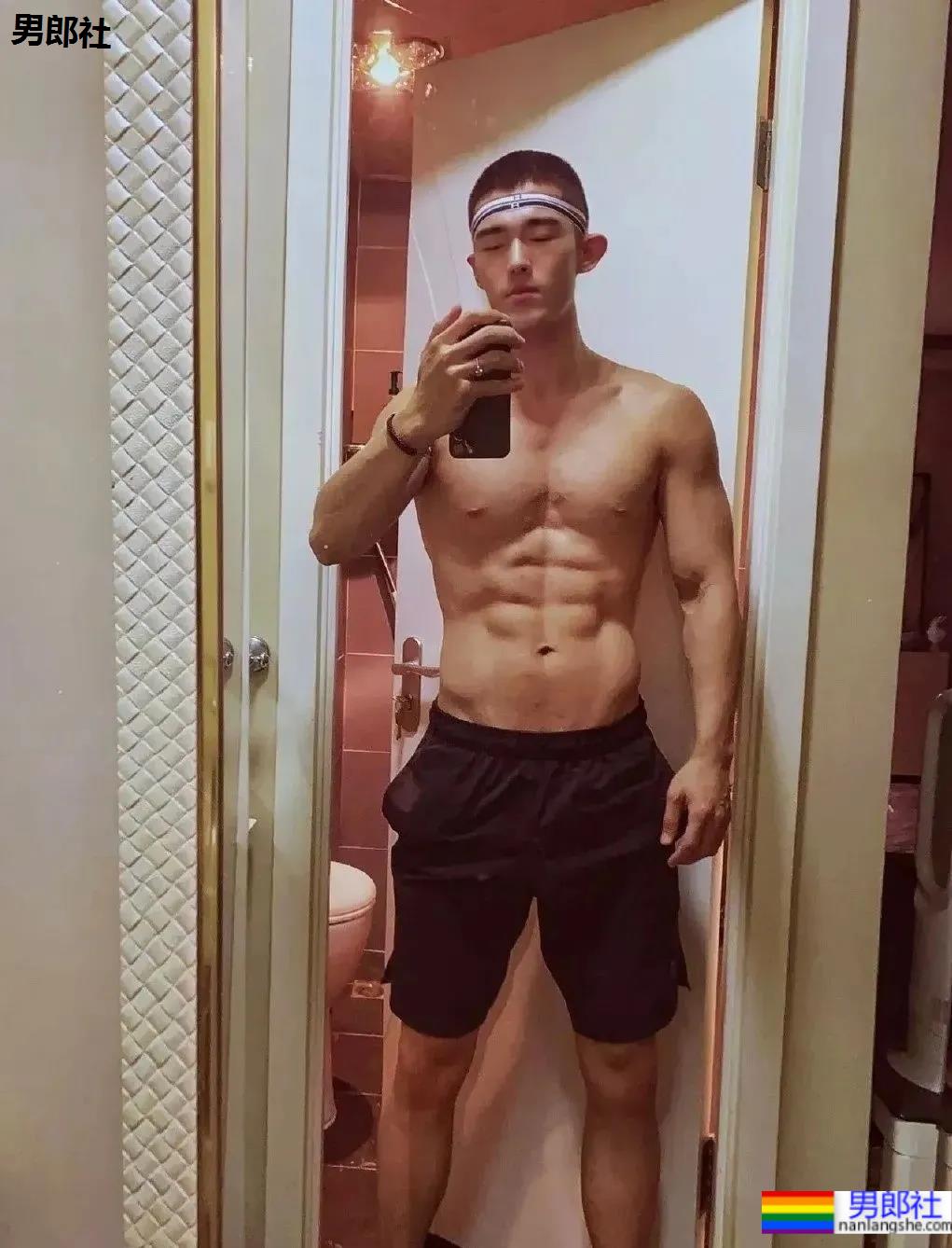 中国男生剃完寸头，也太帅太A了吧！ - 51虹马