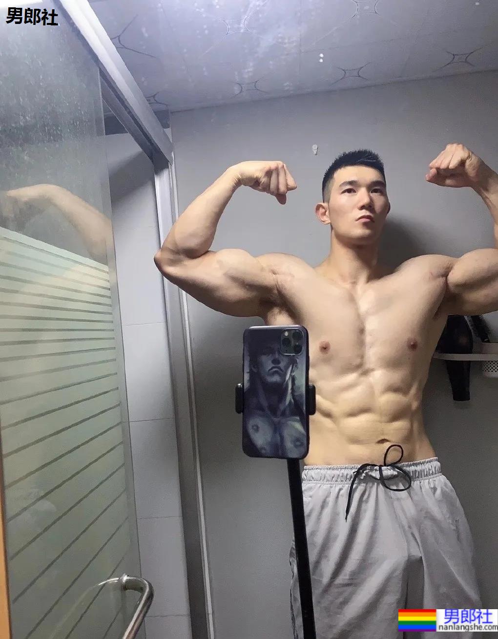 中国男生剃完寸头，也太帅太A了吧！ - 51虹马