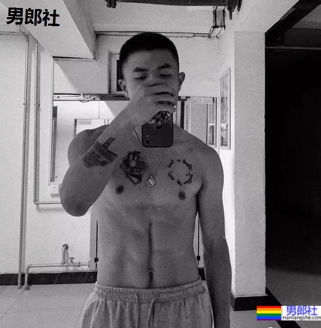 中国男生剃完寸头，也太帅太A了吧！ - 51虹马