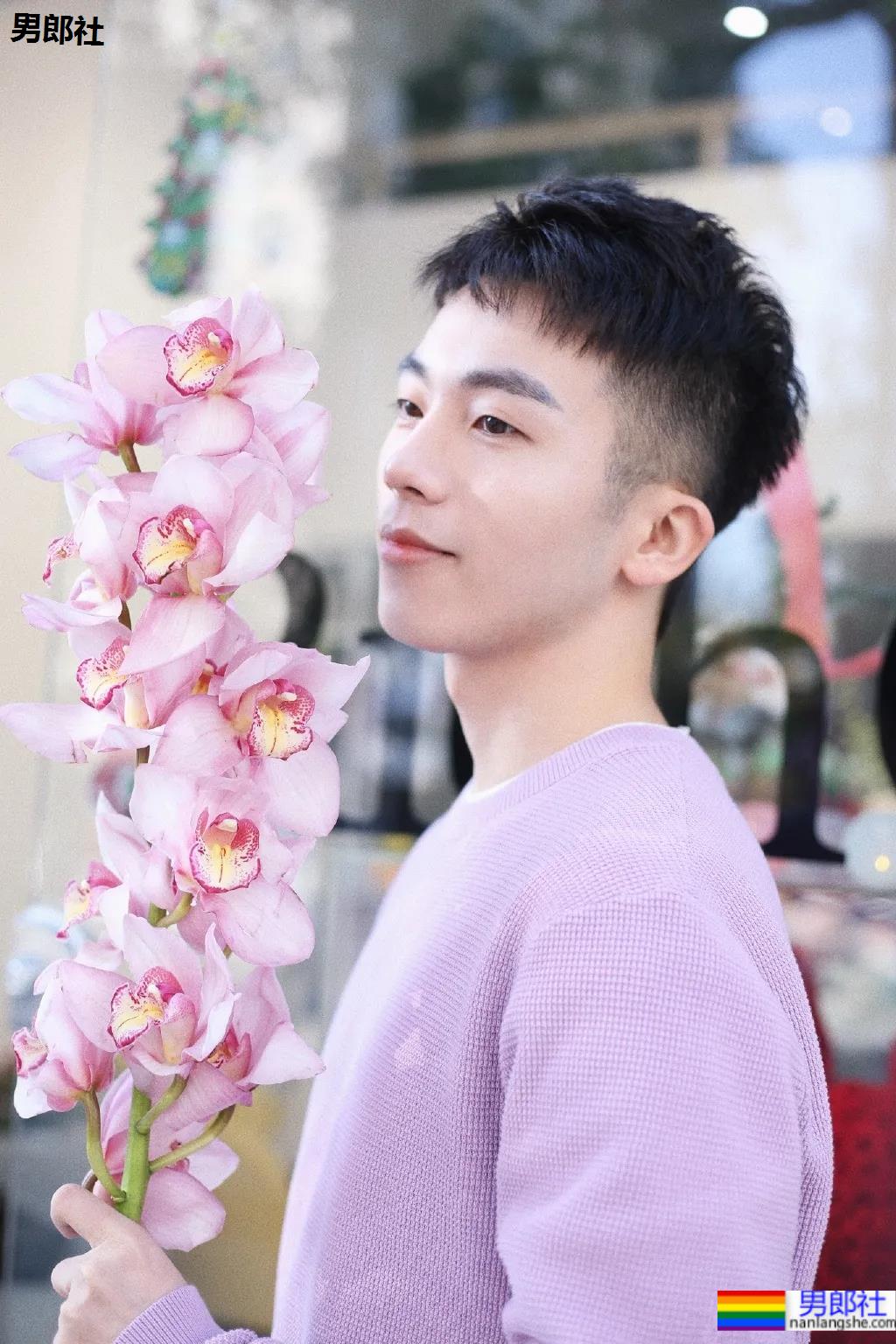 鲜嫩帅气的制服系空少小哥，今日份心动男孩！ - 51虹马