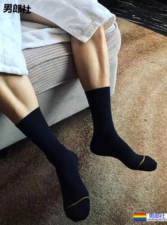 为什么Gay喜欢白袜子？ - 51虹马