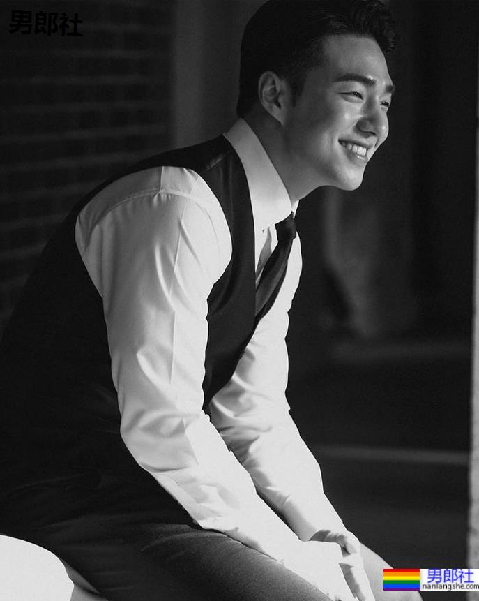 186cm天菜飞行员晒与男生亲密合照？他们的关系竟然如此玄妙！ - 51虹马