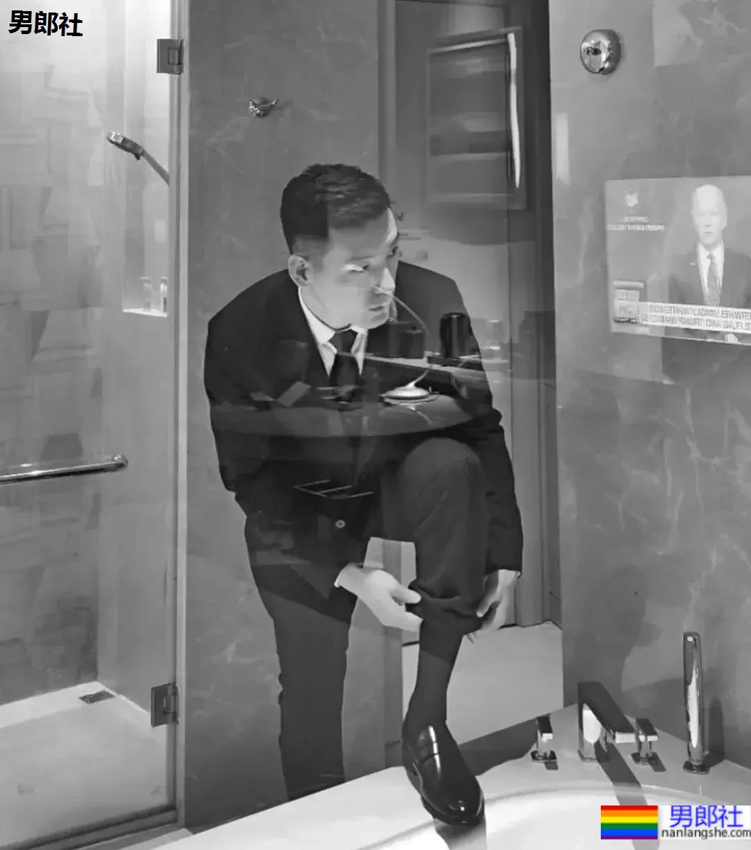 最近很火的厦门大学老师，正装私房帅照 - 51虹马