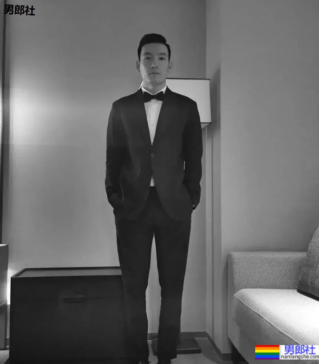 最近很火的厦门大学老师，正装私房帅照 - 51虹马