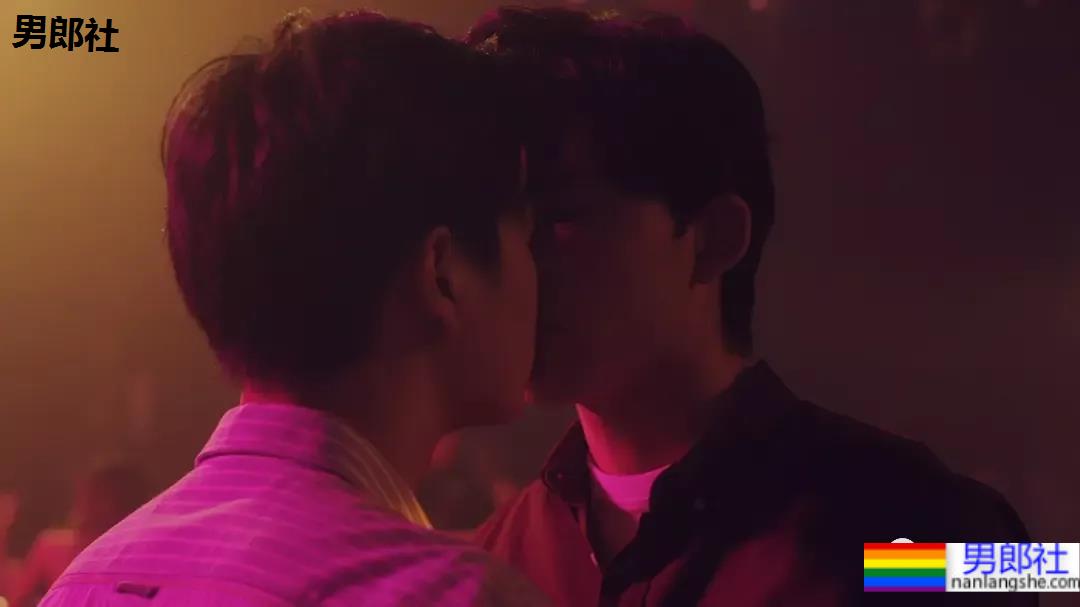 新剧来啦！掰弯情敌，直男乖乖做0，哈哈哈 - 51虹马