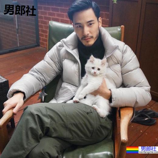 视听觉双重飨宴！集优雅琴调与性感肌肉于一身的大马演奏家：Josh Kua 柯信捷 - 51虹马