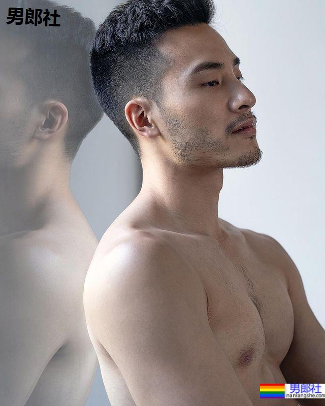 视听觉双重飨宴！集优雅琴调与性感肌肉于一身的大马演奏家：Josh Kua 柯信捷 - 51虹马