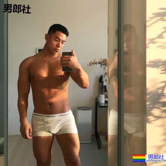 壮硕肌肉的诱惑!大胸大臂勐男带你环游世界:Vero Lee - 51虹马 壮硕肌肉的诱惑!大胸大臂勐男带你环游世界:Vero Lee - 51虹马