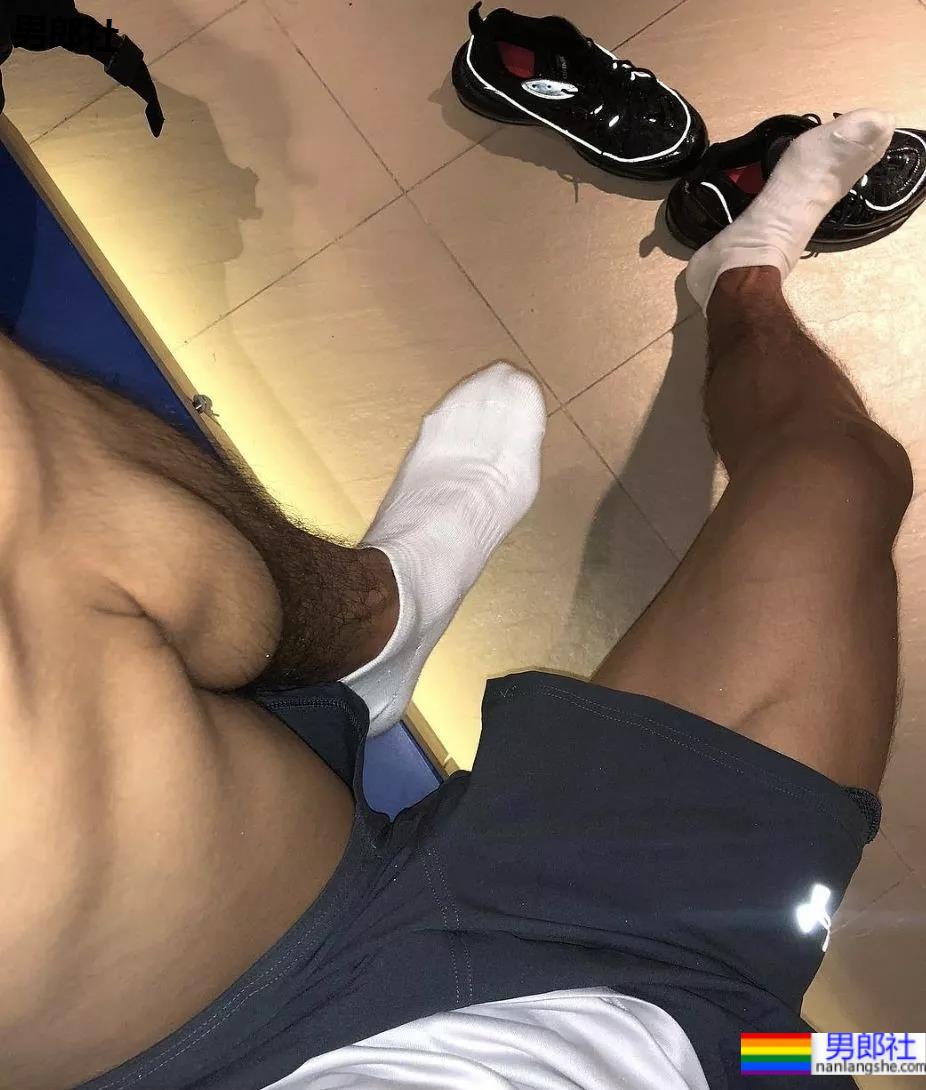 重庆足球白袜体育生，荷尔蒙的诱惑 - 51虹马