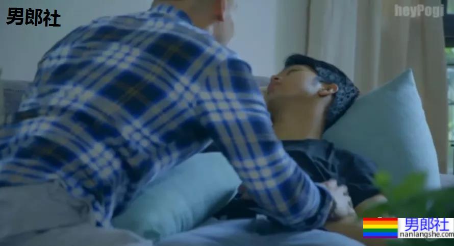 甜爆了,老攻为爱做0!有钱大叔和穷小子的故事又更新啦! - 51虹马 甜爆了,老攻为爱做0!有钱大叔和穷小子的故事又更新啦! - 51虹马