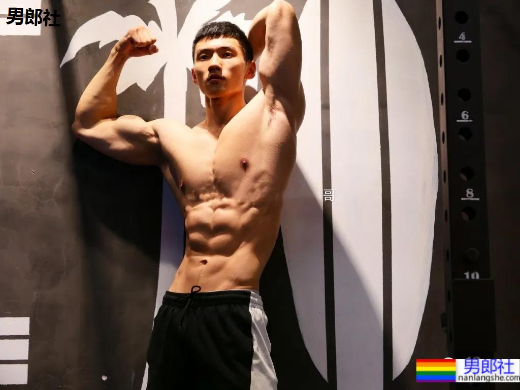 185CM肌肉版宁泽涛?果然还是不穿衣服最好看。 - 51虹马 185CM肌肉版宁泽涛?果然还是不穿衣服最好看。 - 51虹马