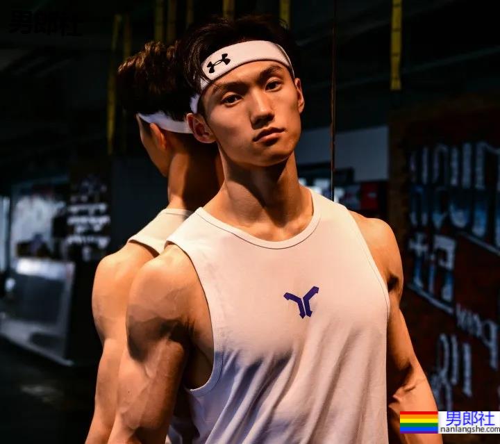 185CM肌肉版宁泽涛?果然还是不穿衣服最好看。 - 51虹马 185CM肌肉版宁泽涛?果然还是不穿衣服最好看。 - 51虹马