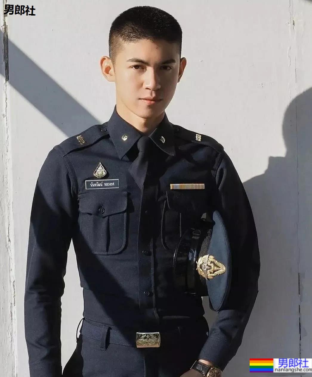 泰警紧身服要升级？感受一下这些火遍全网的阳光帅警！ - 51虹马