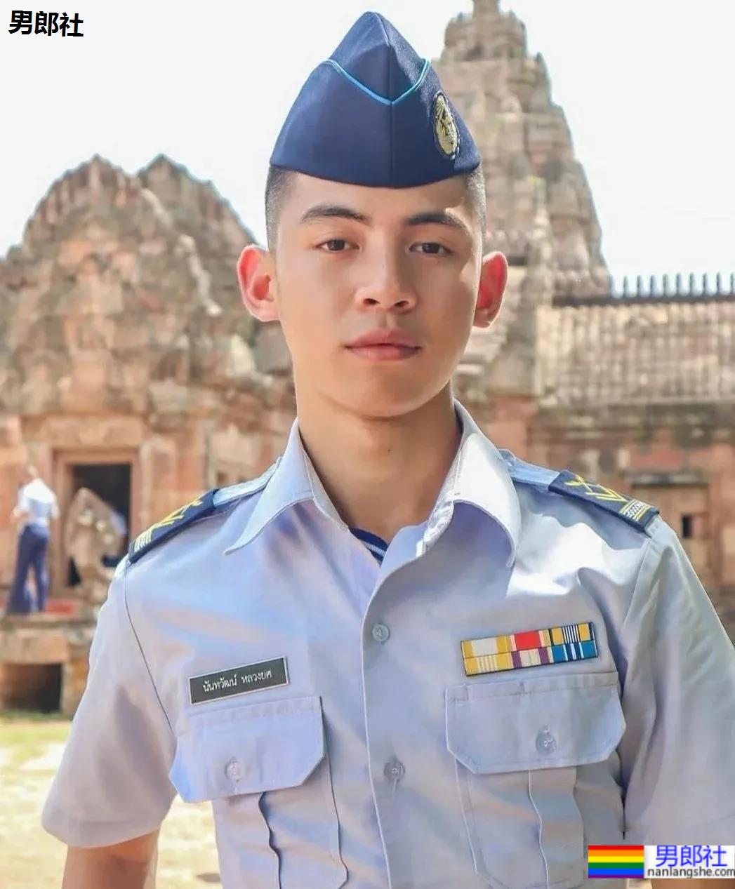 泰警紧身服要升级？感受一下这些火遍全网的阳光帅警！ - 51虹马