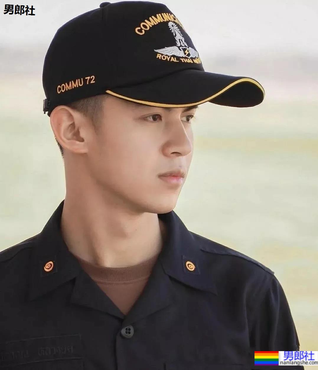 泰警紧身服要升级？感受一下这些火遍全网的阳光帅警！ - 51虹马