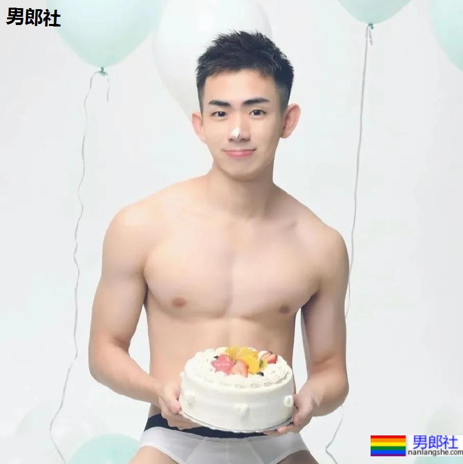 奶凶奶凶野生小帅硬照来袭,这样穿短裤不淡定了! - 51虹马 奶凶奶凶野生小帅硬照来袭,这样穿短裤不淡定了! - 51虹马