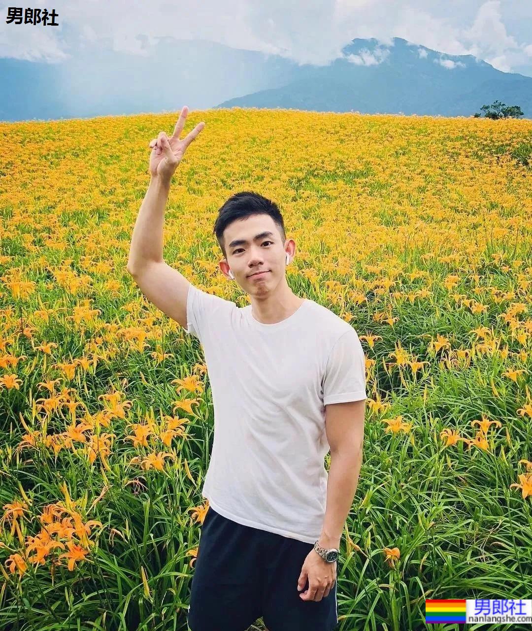 奶凶奶凶野生小帅硬照来袭,这样穿短裤不淡定了! - 51虹马 奶凶奶凶野生小帅硬照来袭,这样穿短裤不淡定了! - 51虹马