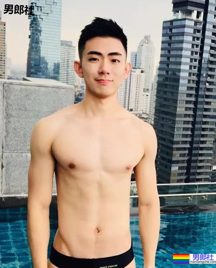 奶凶奶凶野生小帅硬照来袭,这样穿短裤不淡定了! - 51虹马 奶凶奶凶野生小帅硬照来袭,这样穿短裤不淡定了! - 51虹马