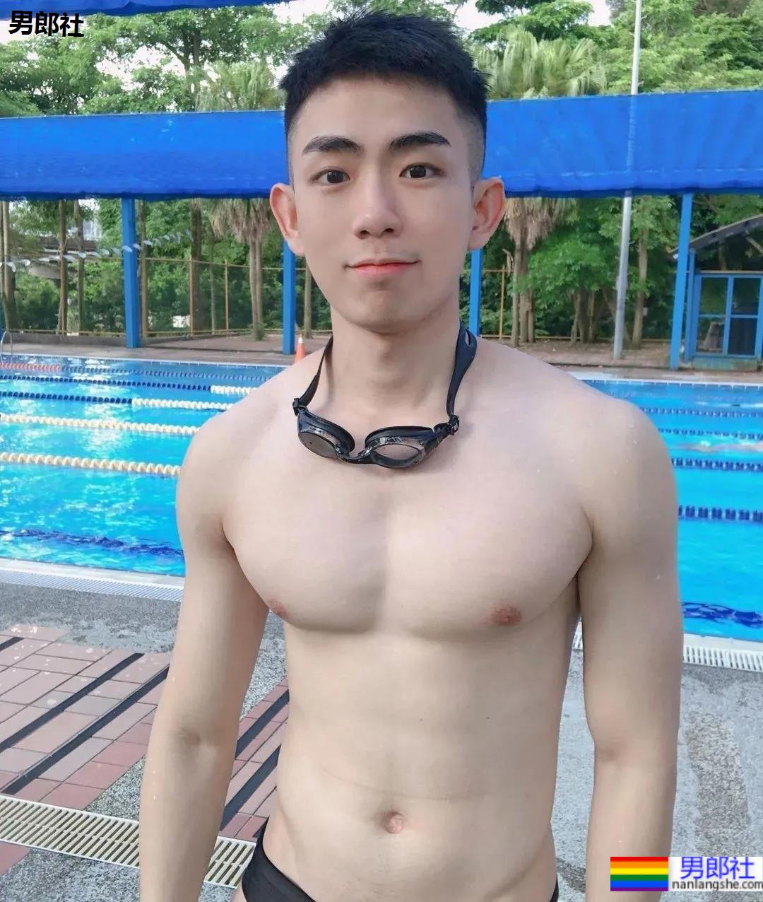 奶凶奶凶野生小帅硬照来袭,这样穿短裤不淡定了! - 51虹马 奶凶奶凶野生小帅硬照来袭,这样穿短裤不淡定了! - 51虹马