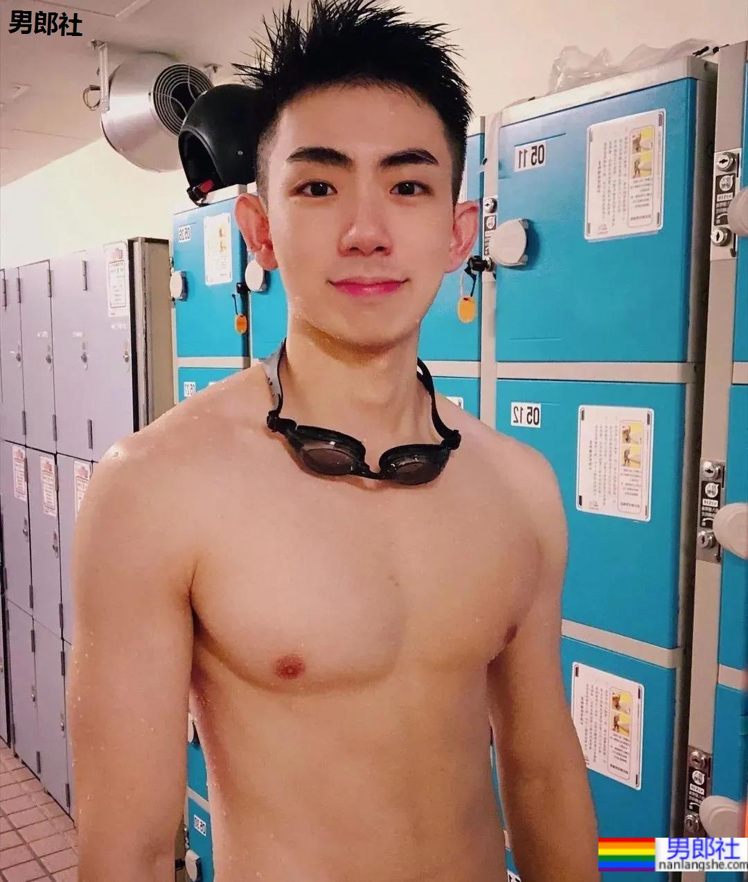 奶凶奶凶野生小帅硬照来袭,这样穿短裤不淡定了! - 51虹马 奶凶奶凶野生小帅硬照来袭,这样穿短裤不淡定了! - 51虹马