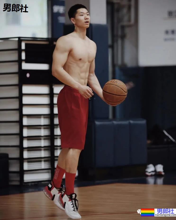 188CM篮球帅哥被邀请拍写真,真材实料藏不住了! - 51虹马 188CM篮球帅哥被邀请拍写真,真材实料藏不住了! - 51虹马