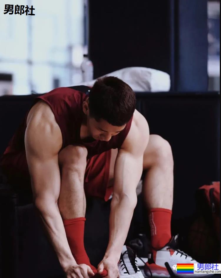 188CM篮球帅哥被邀请拍写真,真材实料藏不住了! - 51虹马 188CM篮球帅哥被邀请拍写真,真材实料藏不住了! - 51虹马