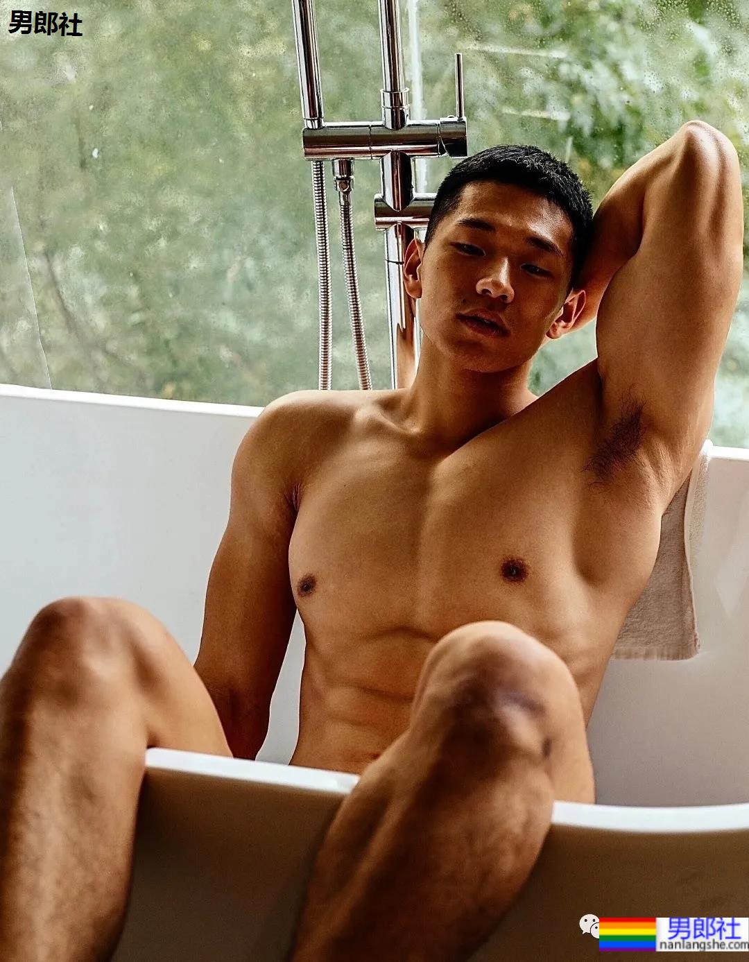 188CM篮球帅哥被邀请拍写真,真材实料藏不住了! - 51虹马 188CM篮球帅哥被邀请拍写真,真材实料藏不住了! - 51虹马