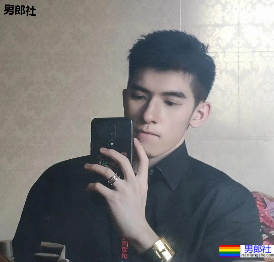 漫画脸男老师长得太帅了！这天赐美貌谁顶得住？ - 51虹马