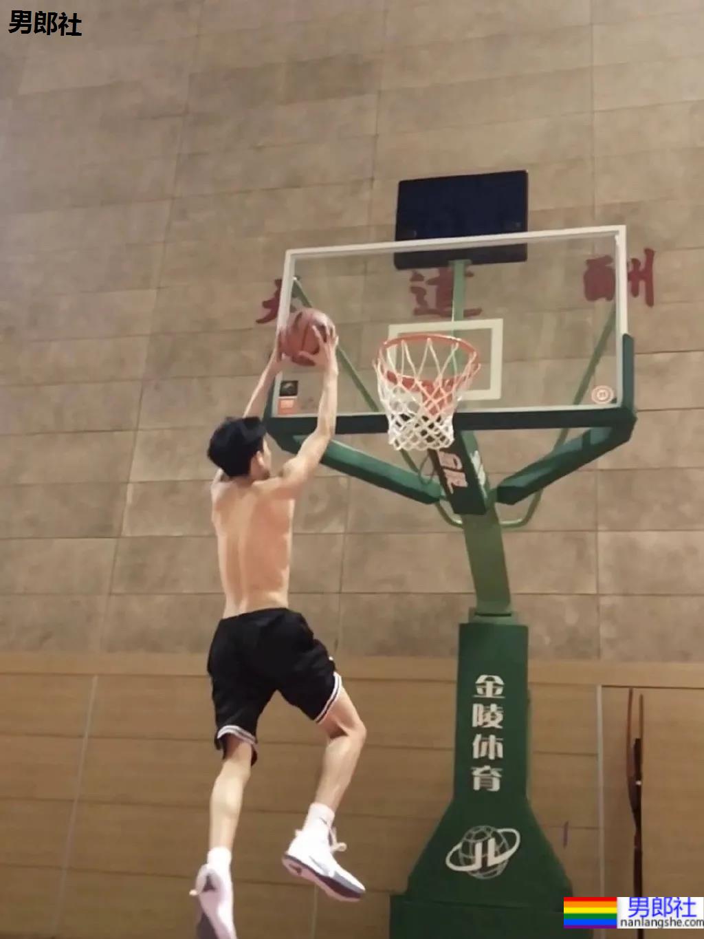 190CM薄肌篮球体育生，山西的男孩纸也没让人失望呢！ - 51虹马