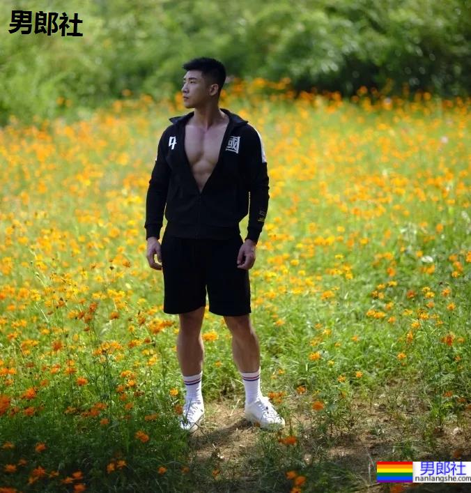 徐维森御用男模硬照大片一览，这肉体治好了网友的性冷淡！ - 51虹马