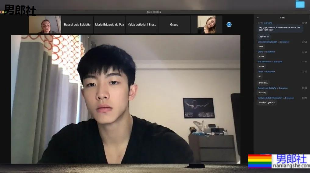 大一小奶狗直播走红,这颜值这身材不输流量小鲜肉! - 51虹马 大一小奶狗直播走红,这颜值这身材不输流量小鲜肉! - 51虹马