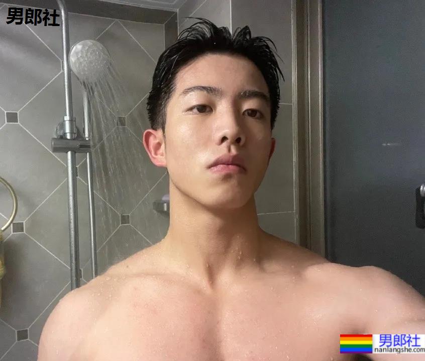 大一小奶狗直播走红,这颜值这身材不输流量小鲜肉! - 51虹马 大一小奶狗直播走红,这颜值这身材不输流量小鲜肉! - 51虹马