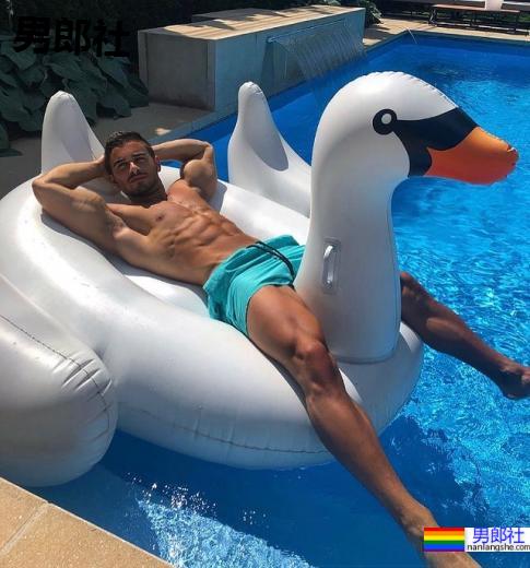 医院里的禁断诱惑！肌肉帅医生的体检陷阱让人欲罢不能：Dr. Marco - 51虹马